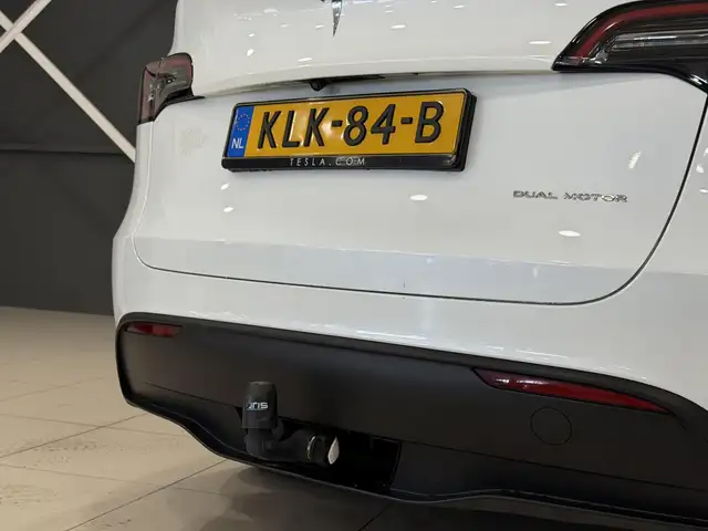 Tesla Model Y view 13