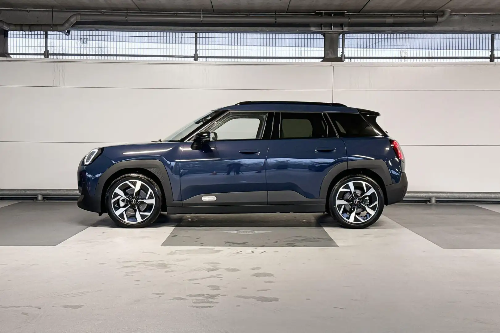 MINI Aceman E Classic L 42.5 kWh MINI Aceman E Classic 42.5 kW Bleu - 2