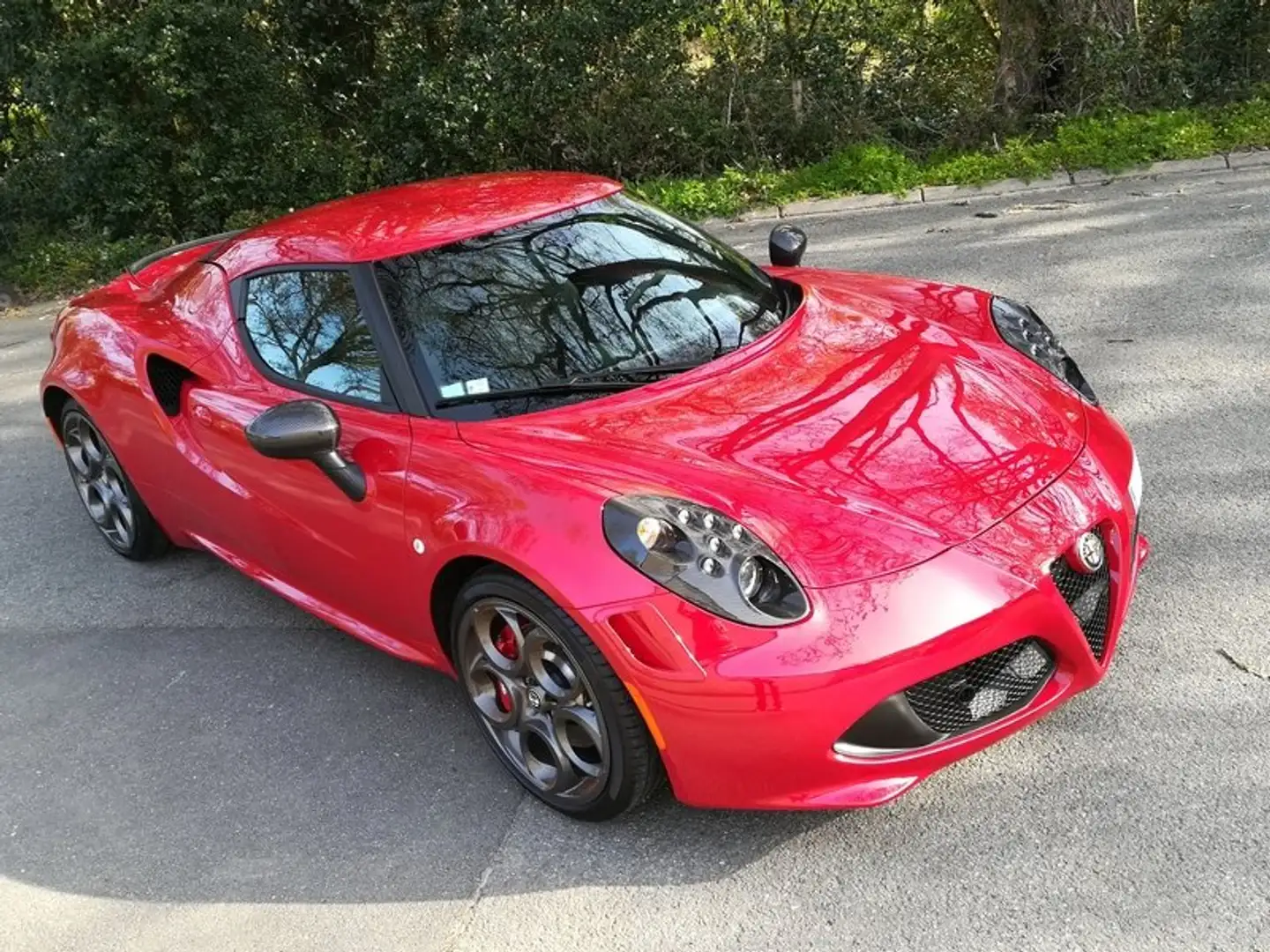 Alfa Romeo 4C 1750 TBI DCT - LAUNCH EDITION Red - 1