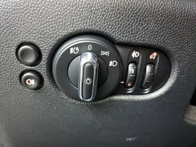 MINI Hatch view 9