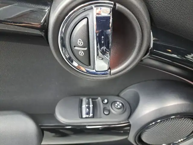 MINI Hatch view 10