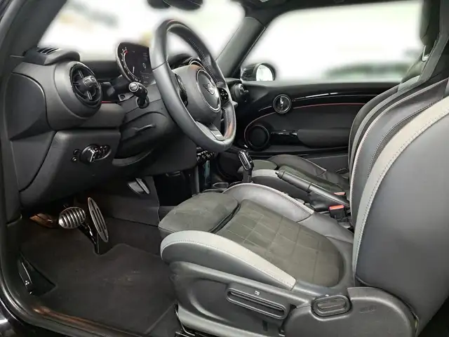 MINI Hatch view 8