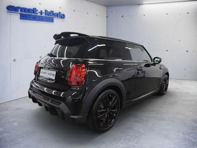 MINI Hatch view 3