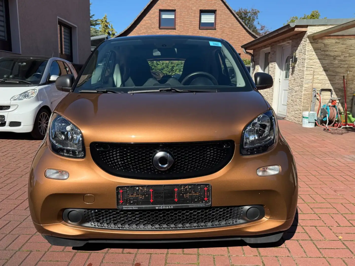 smart forTwo coupe 1.HAND AUTOMATIK+PANO+WENIG KM Schwarz - 2