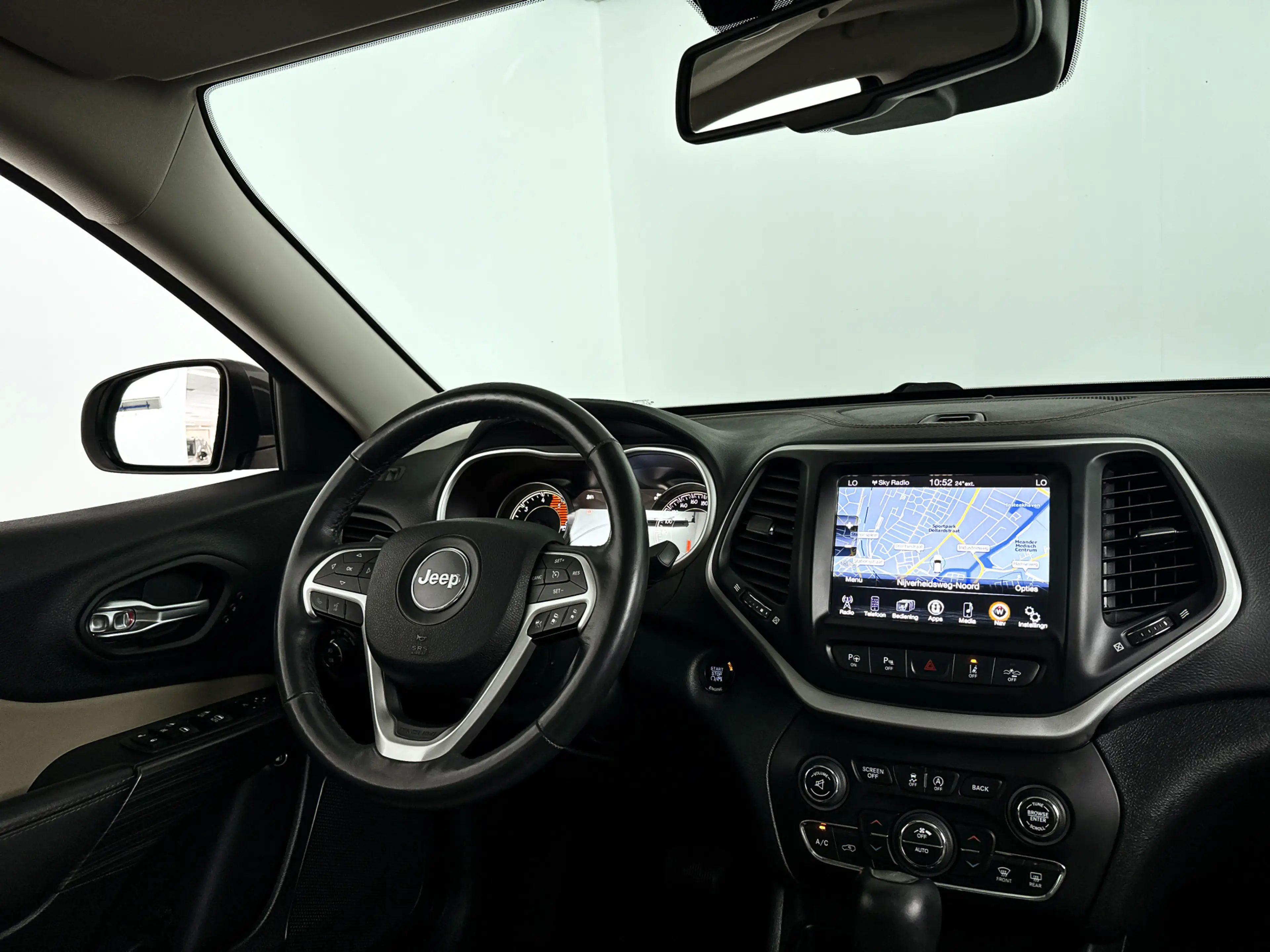 Jeep Cherokee 2.2 Limited | Panoramadak | Parkeercamera | Stoel- — photo 3