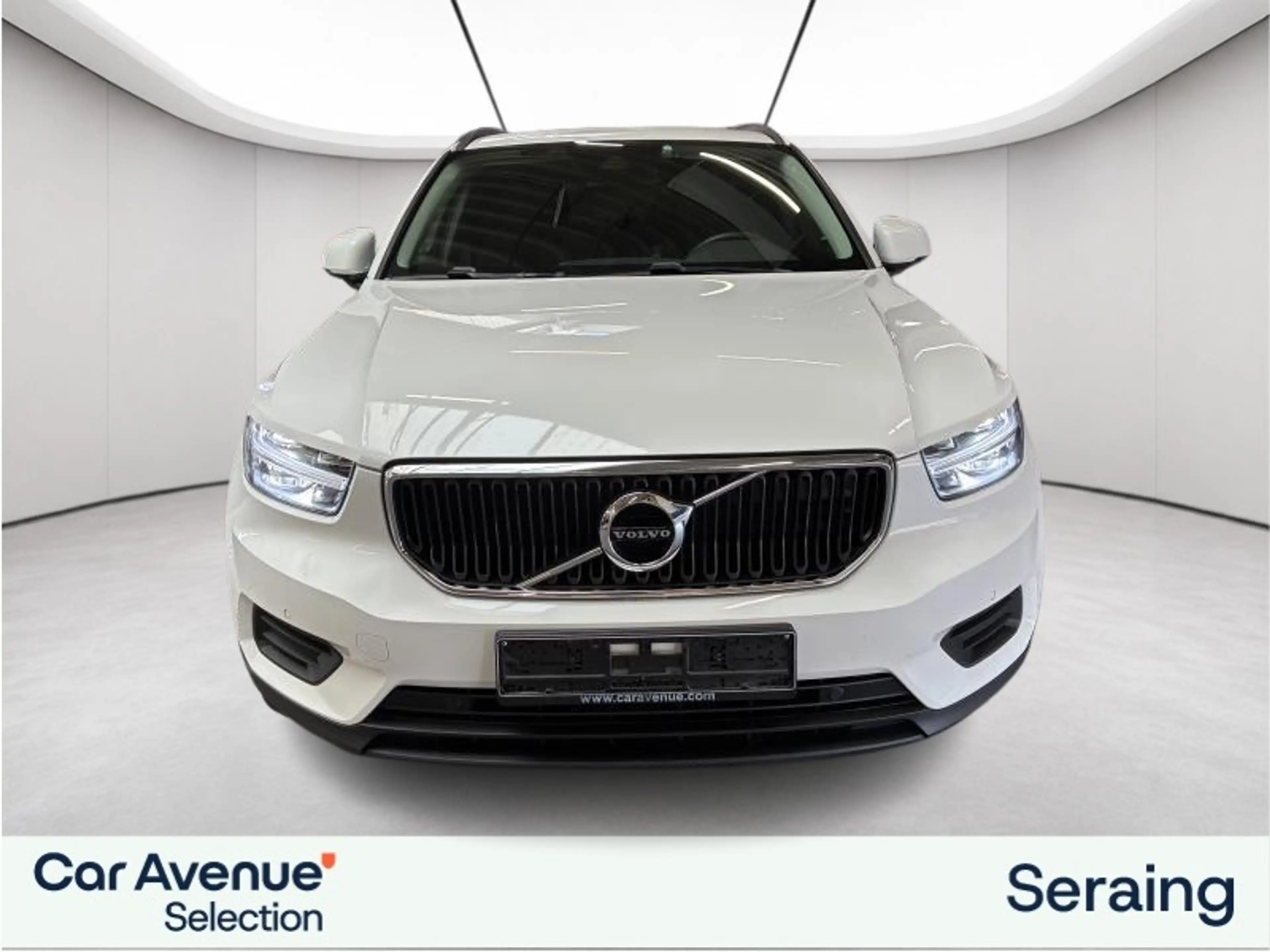 Volvo XC40 momentum — photo 4
