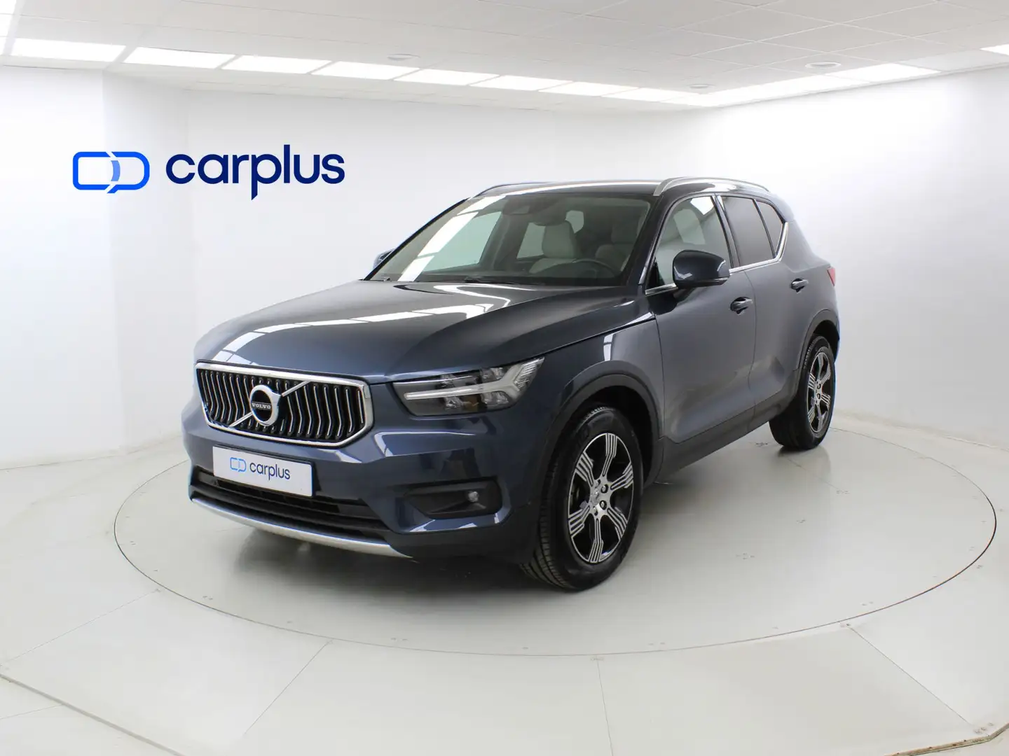 Volvo XC40 D3 Momentum Noir - 1