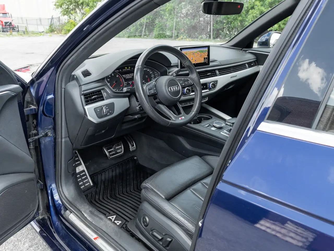 Audi A4 снимка Audi A4