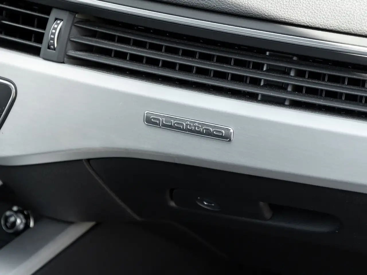 Audi A4 снимка Audi A4