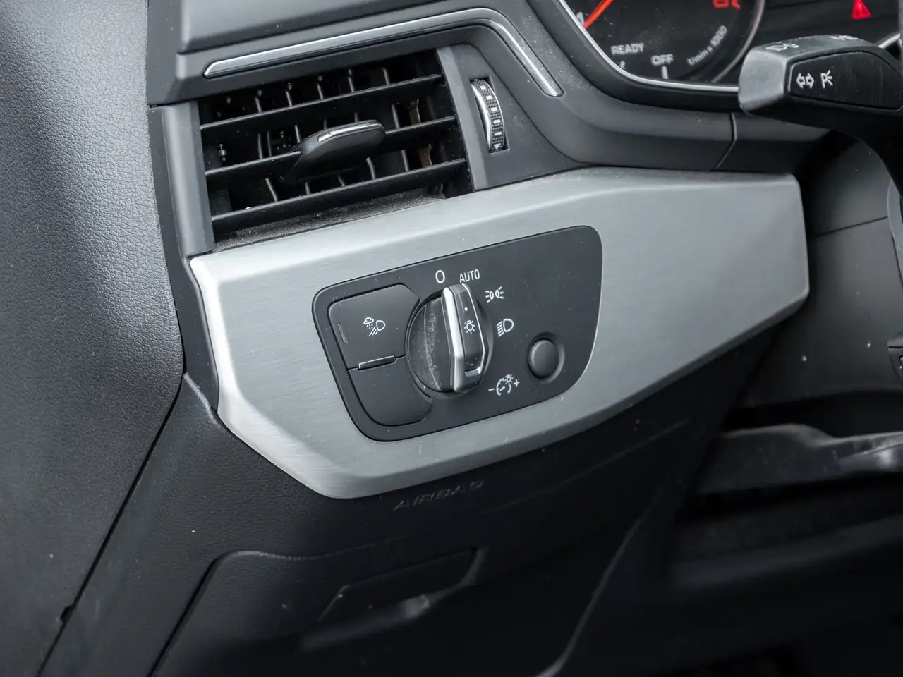 Audi A4 снимка Audi A4