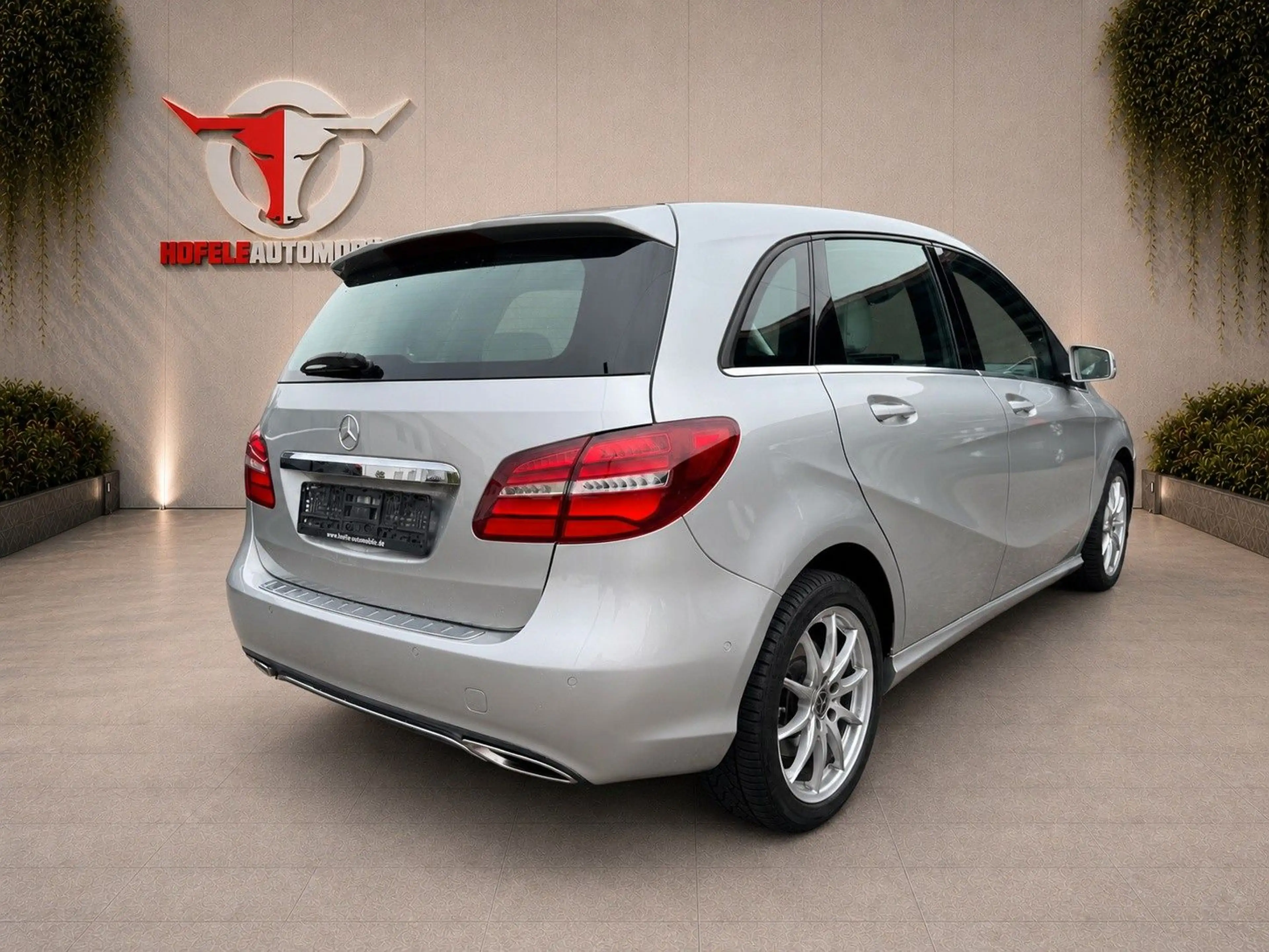 Mercedes-Benz B 220 4Matic**ACC/KLIMA/NAVI/LED/AMBIENTE** — photo 3