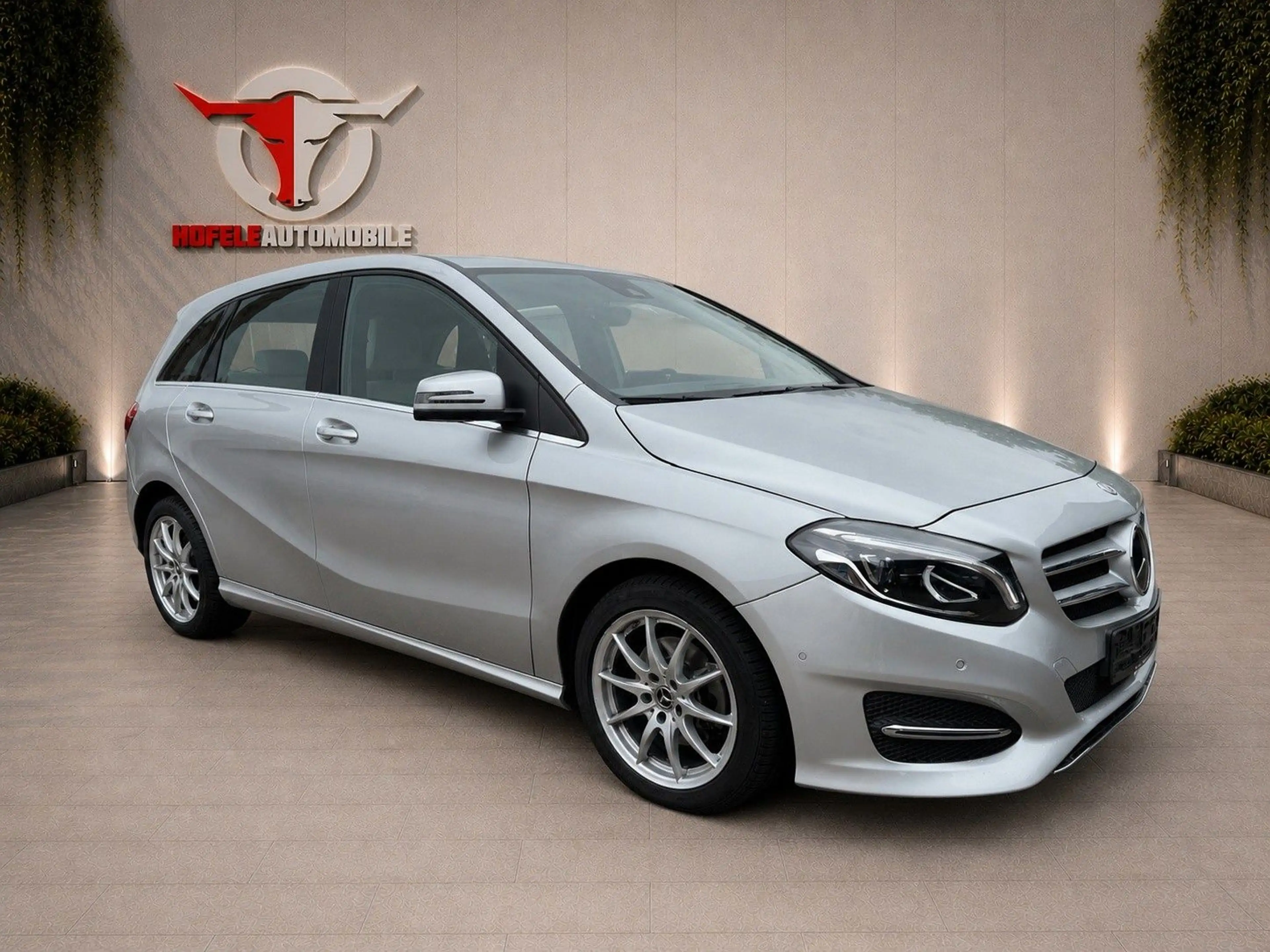 Mercedes-Benz B 220 4Matic**ACC/KLIMA/NAVI/LED/AMBIENTE** — photo 2