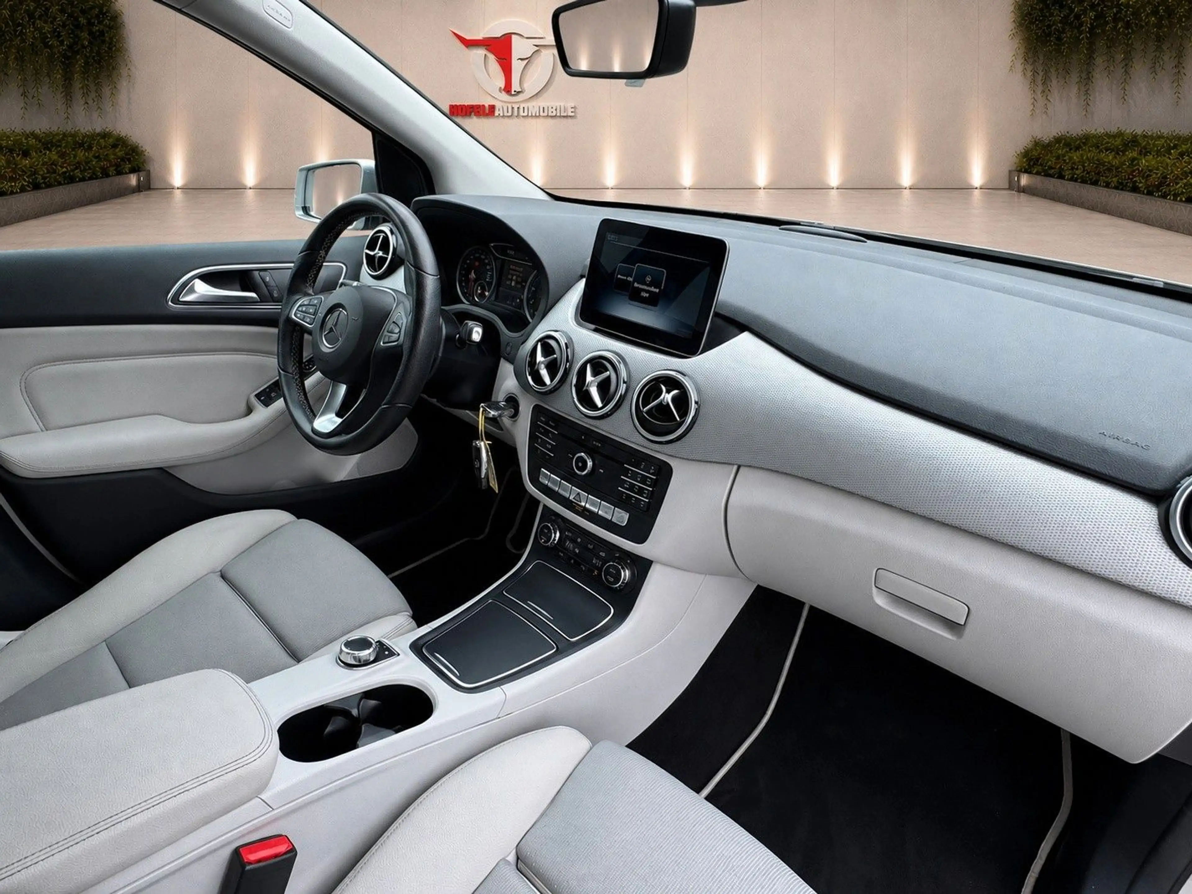 Mercedes-Benz B 220 4Matic**ACC/KLIMA/NAVI/LED/AMBIENTE** — photo 11