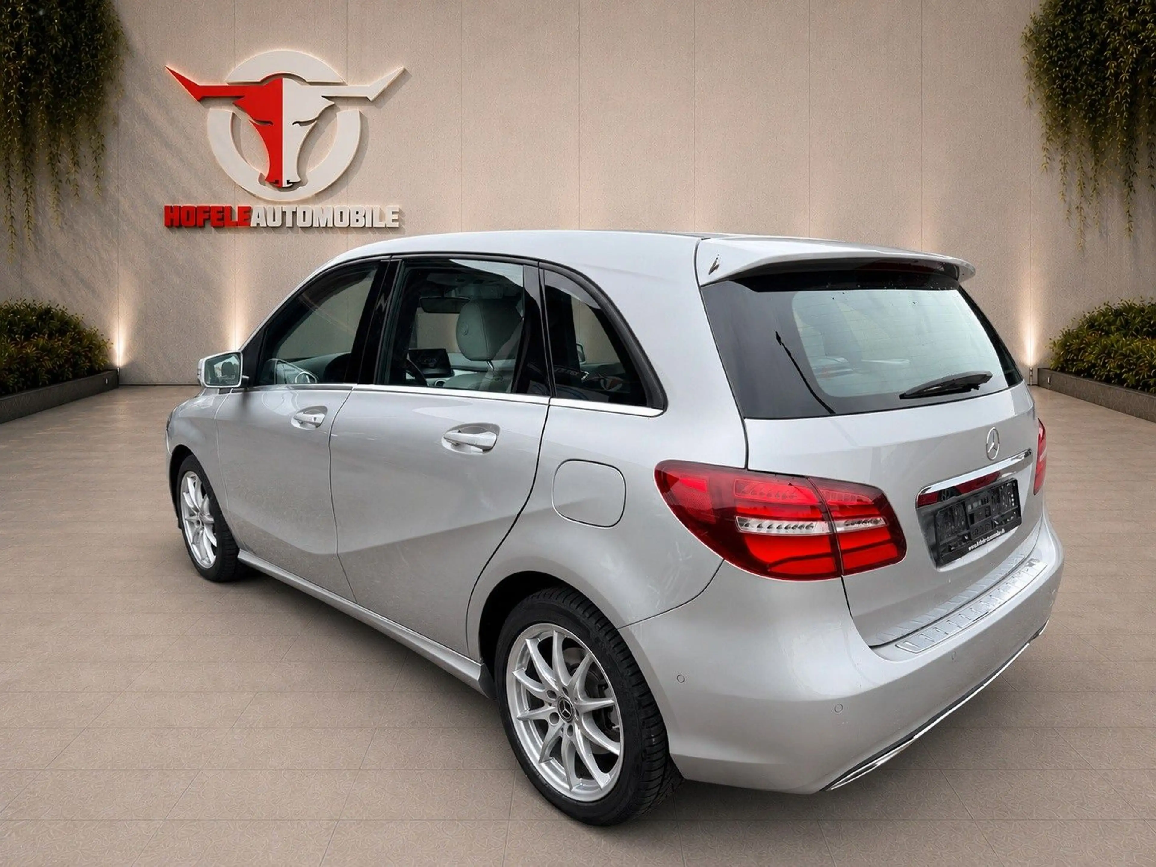Mercedes-Benz B 220 4Matic**ACC/KLIMA/NAVI/LED/AMBIENTE** — photo 4