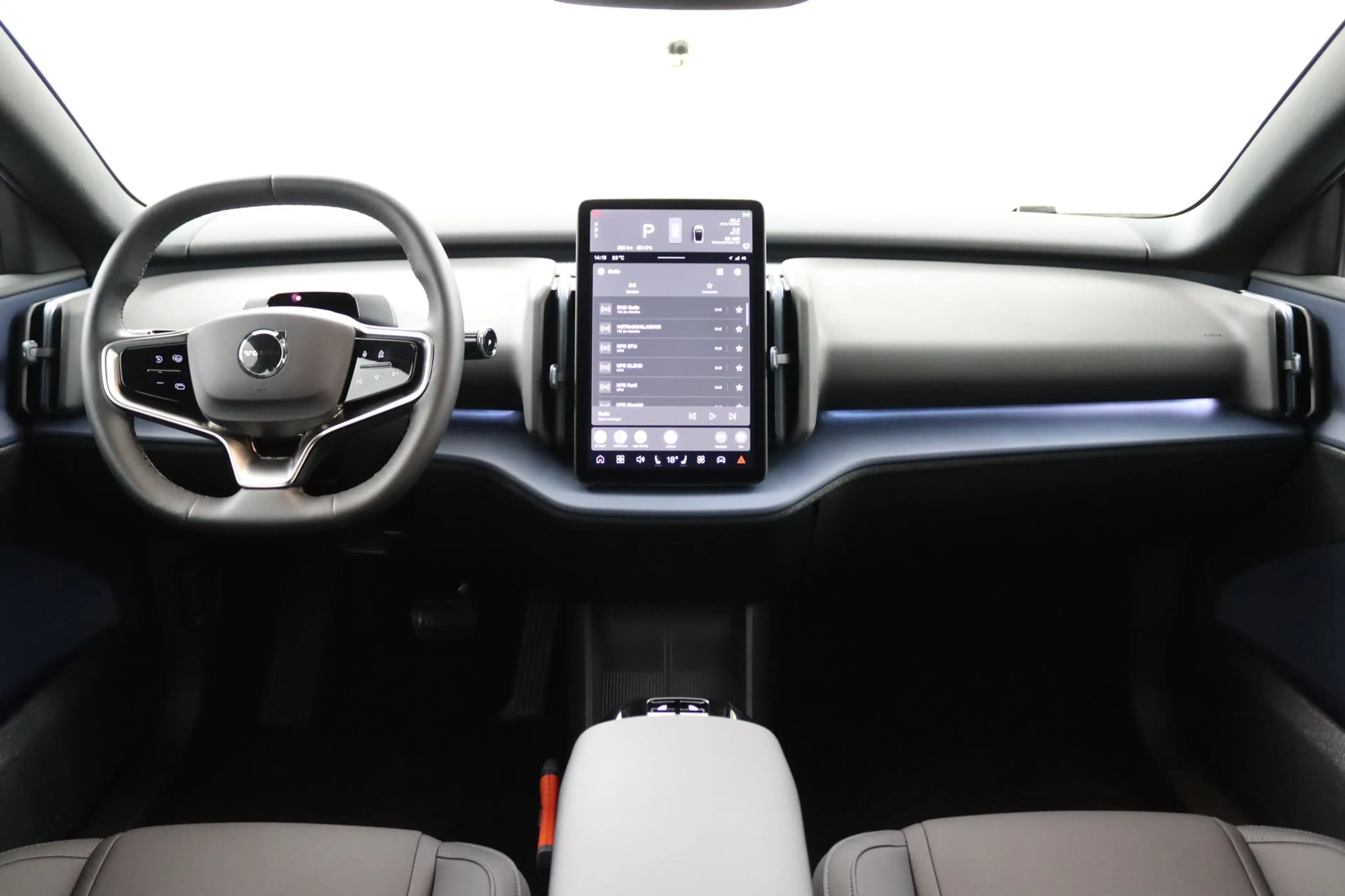 Volvo EX30 Single Motor Extended Range Plus 69 kWh | SoH 97% — photo 5