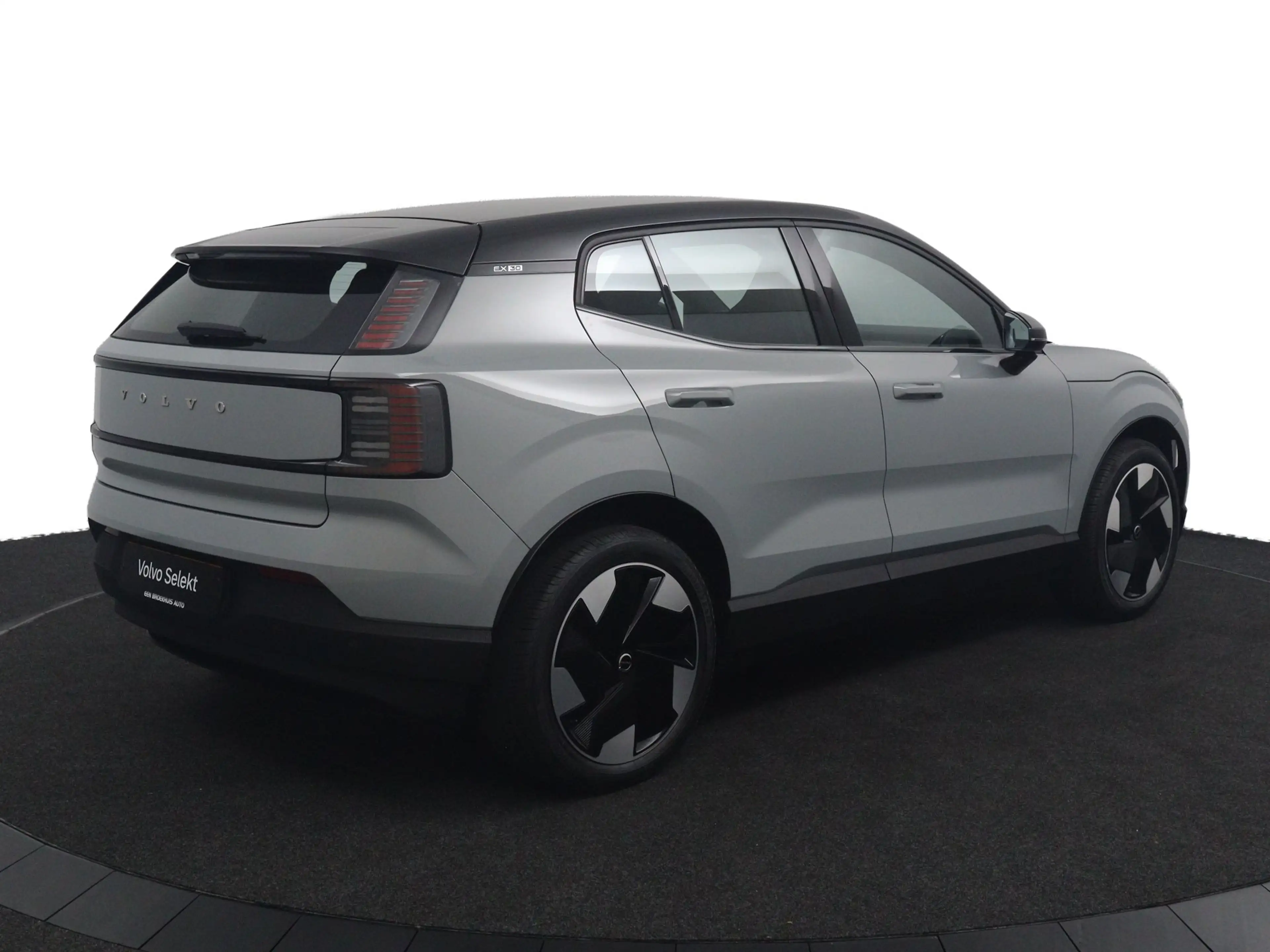 Volvo EX30 Single Motor Extended Range Plus 69 kWh | SoH 97% — photo 4