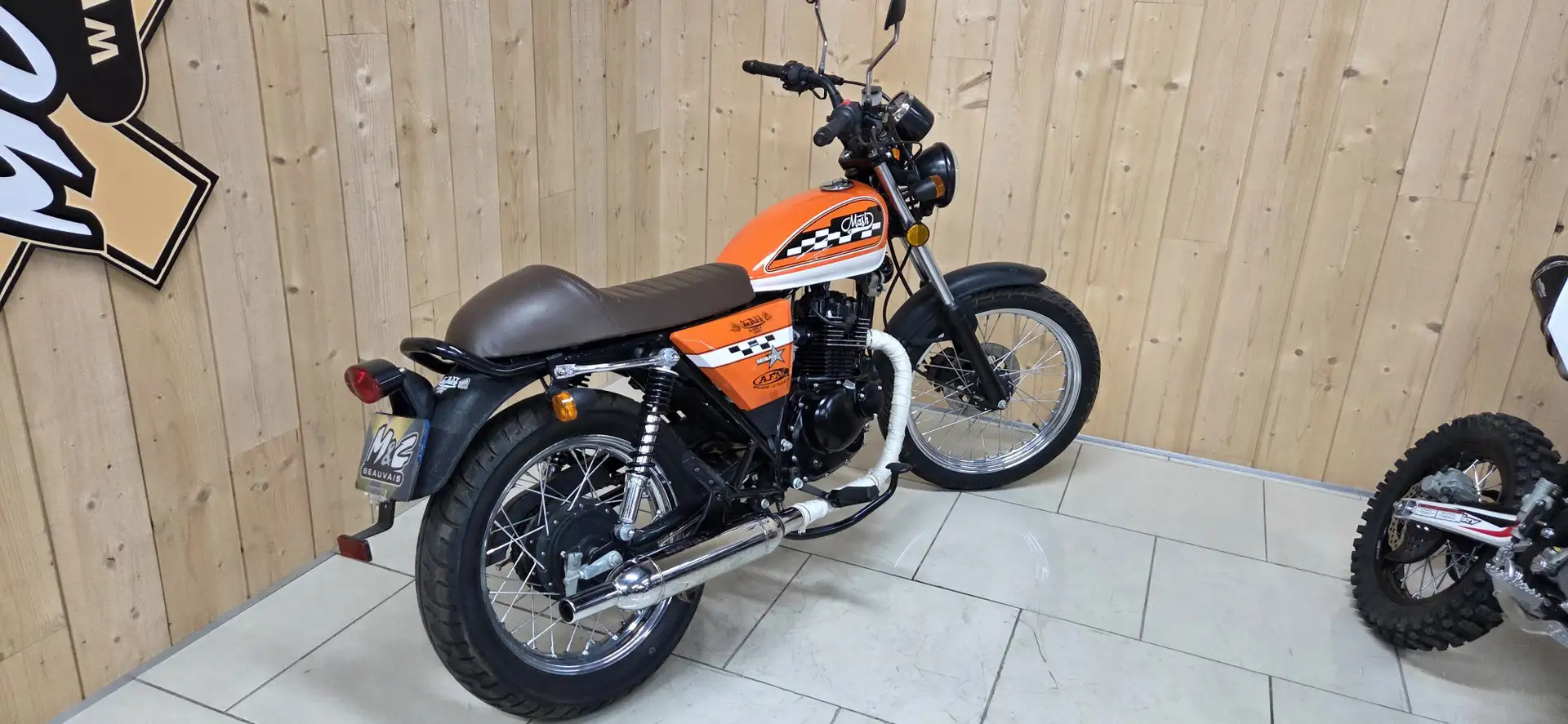 Mash Seventy 125 Orange - 2