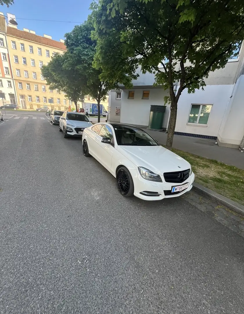 Mercedes-Benz C 200 BlueEfficiency Coupe Aut. - 2