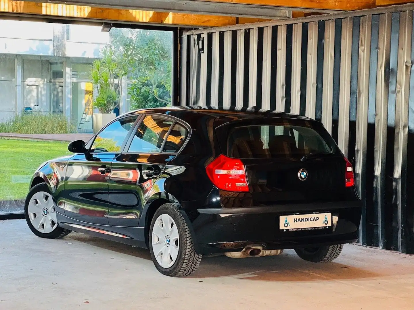 BMW 116 i Alu-Klima Чорний - 1