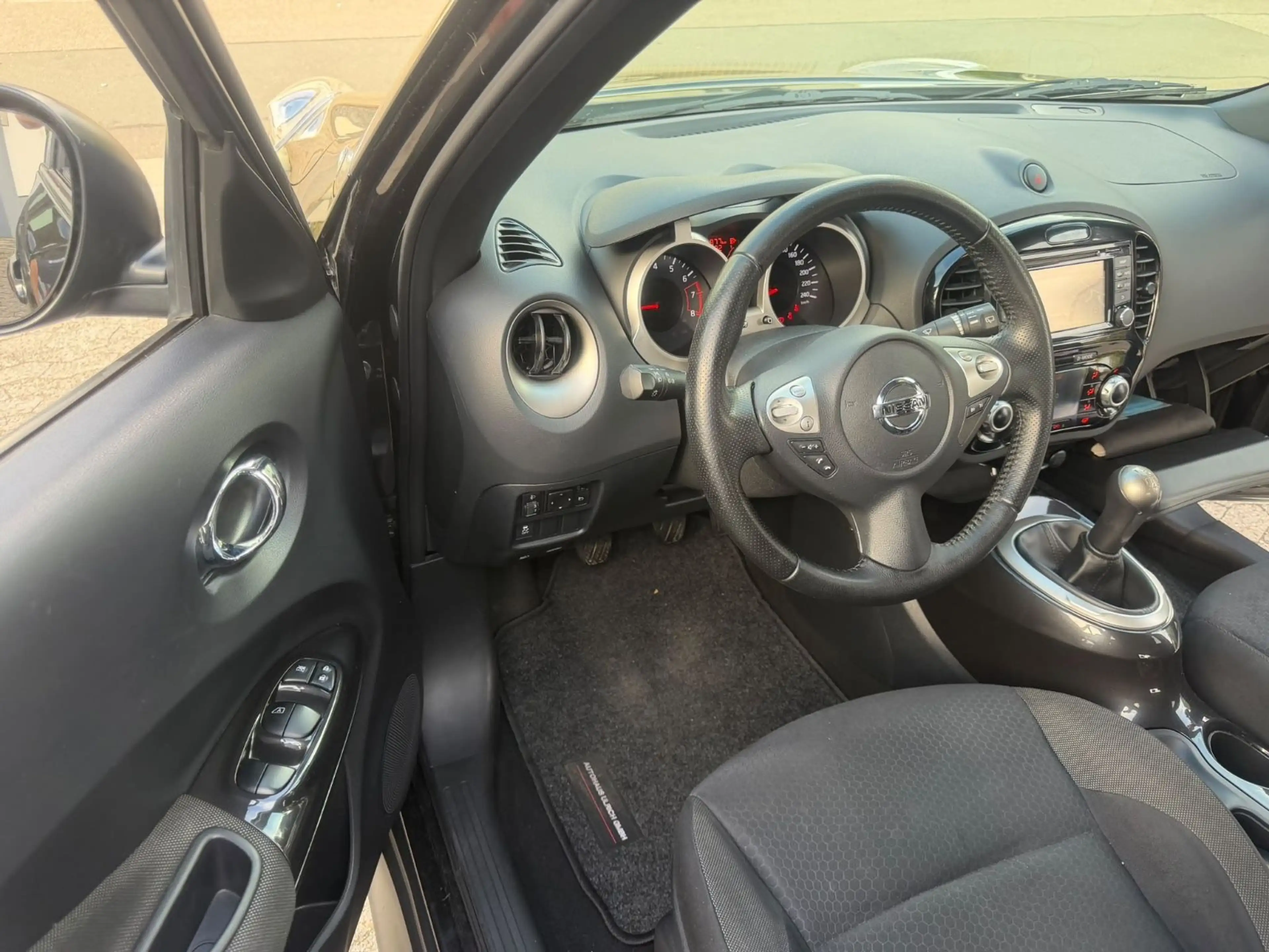 Nissan Juke N-Tec 1,6* 2 HAND*TÜV NEU*KAMERA*NAVI*AHK* — photo 9