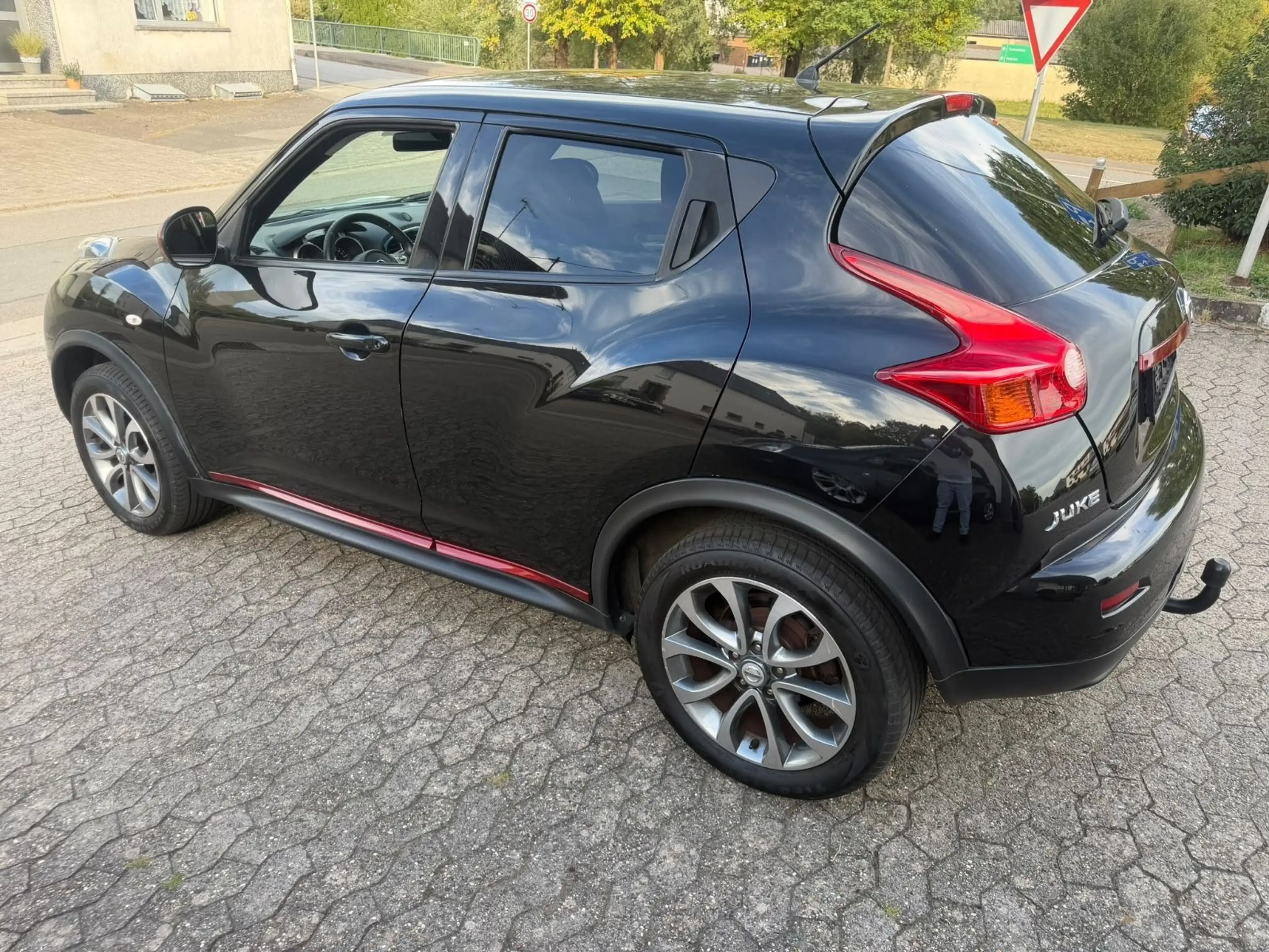 Nissan Juke N-Tec 1,6* 2 HAND*TÜV NEU*KAMERA*NAVI*AHK* — photo 3
