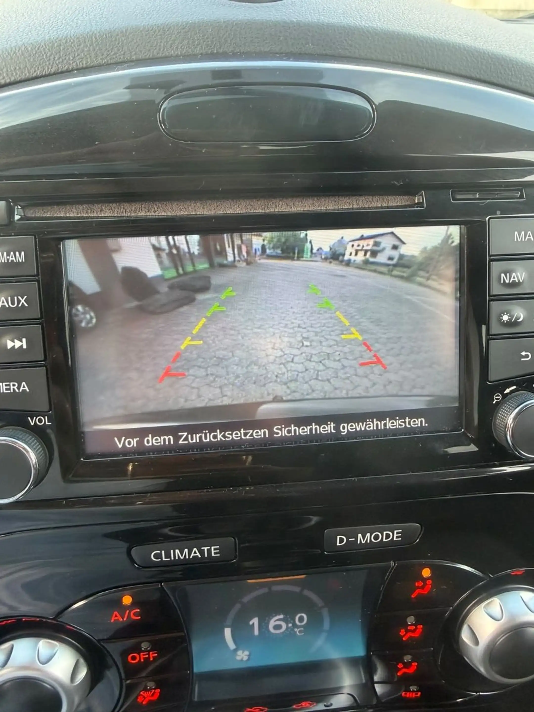 Nissan Juke N-Tec 1,6* 2 HAND*TÜV NEU*KAMERA*NAVI*AHK* — photo 14