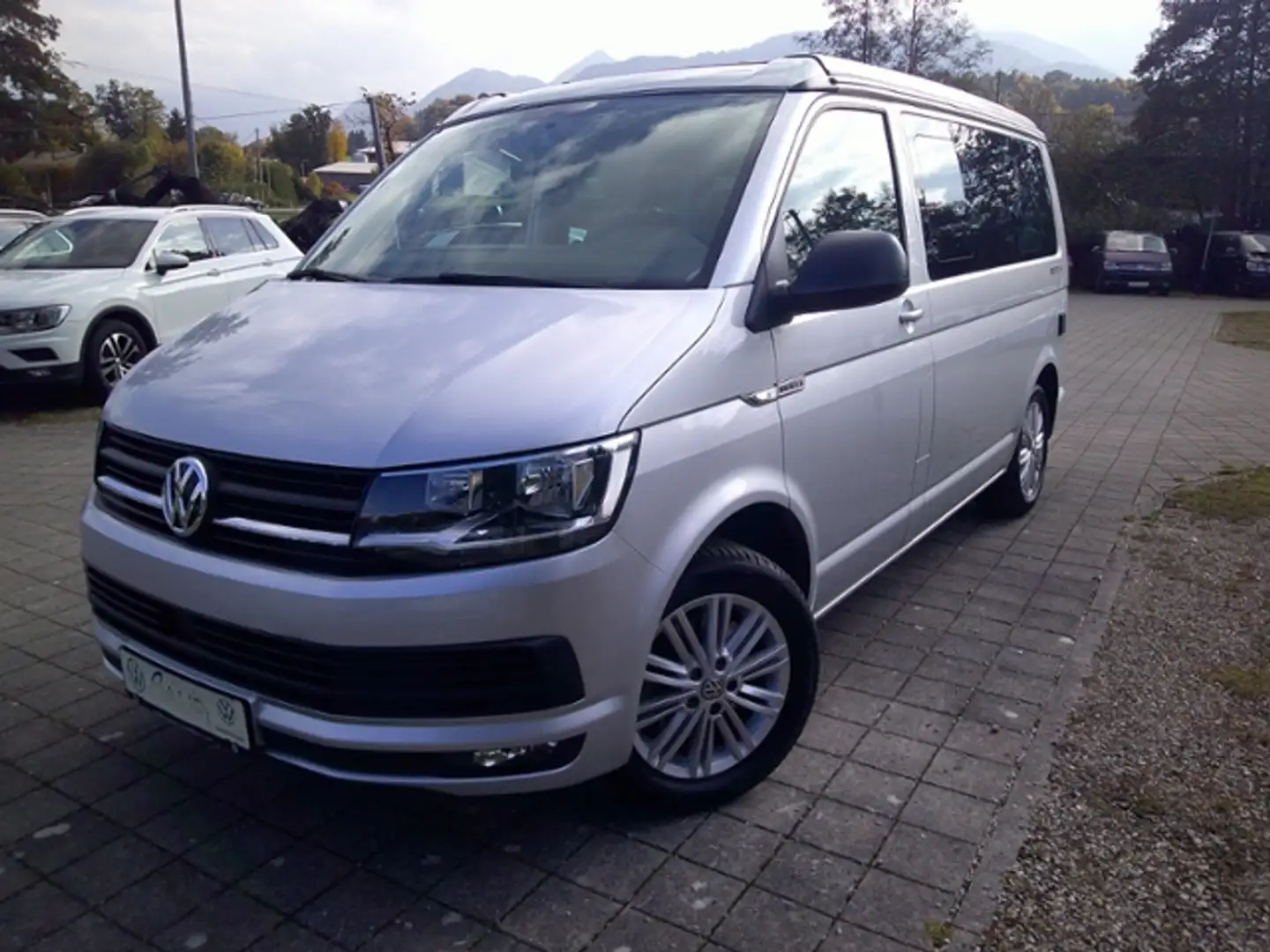 Volkswagen T6 California Beach 2.0 TDI*DSG*StdHzg*Navi*ACC*AHK*R-Kamera*SH Silber - 2