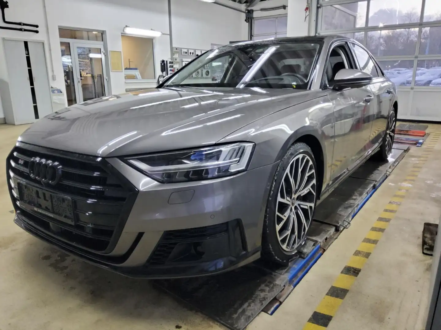 Audi S8 4.0 TFSI quattro*Panorama*Head-up*Matrix LED* Gris - 2