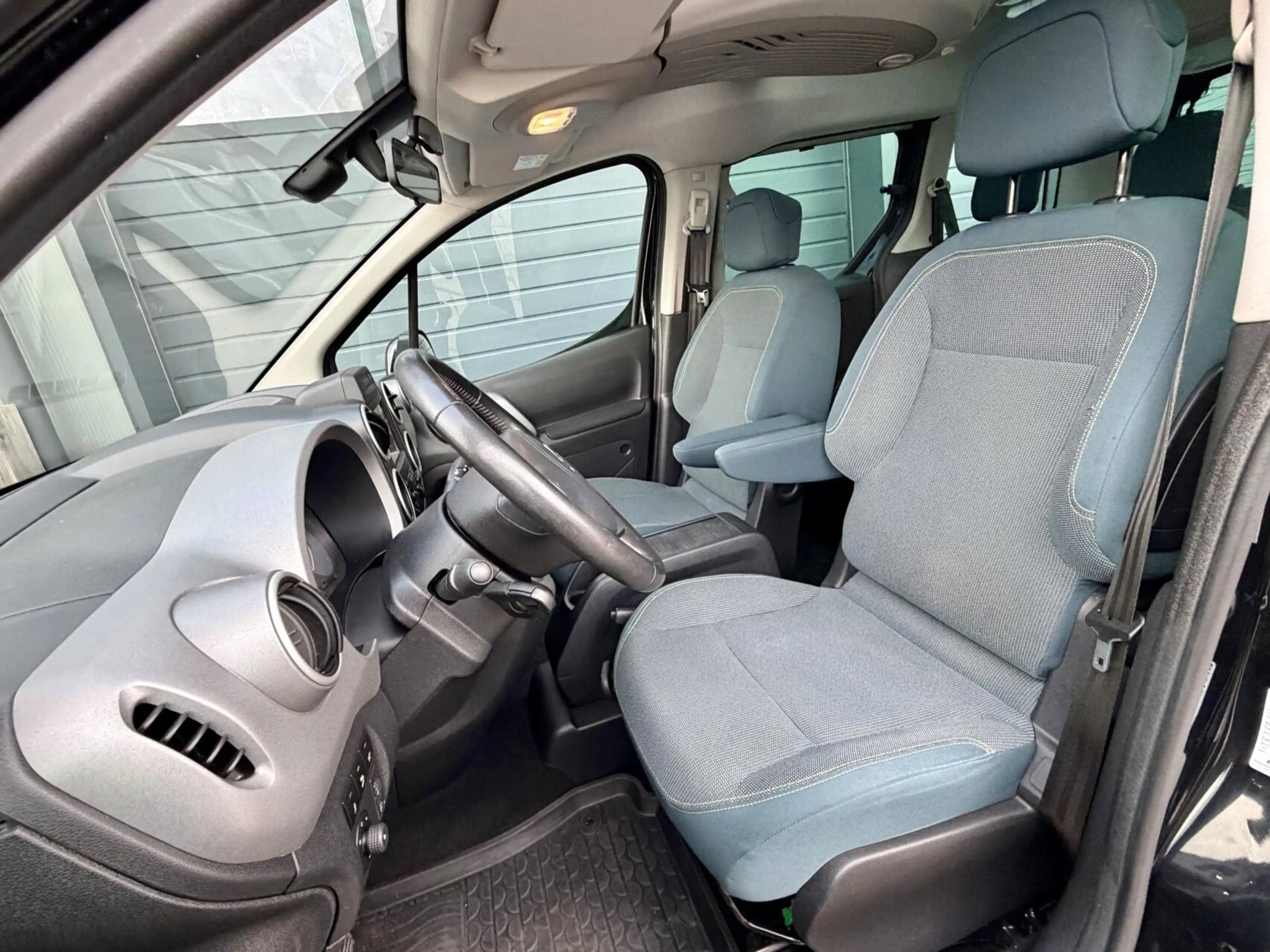 Citroen Berlingo XL 1.2 - 110pk | LAGE KM | 5 Persoons | Benzine | — photo 4