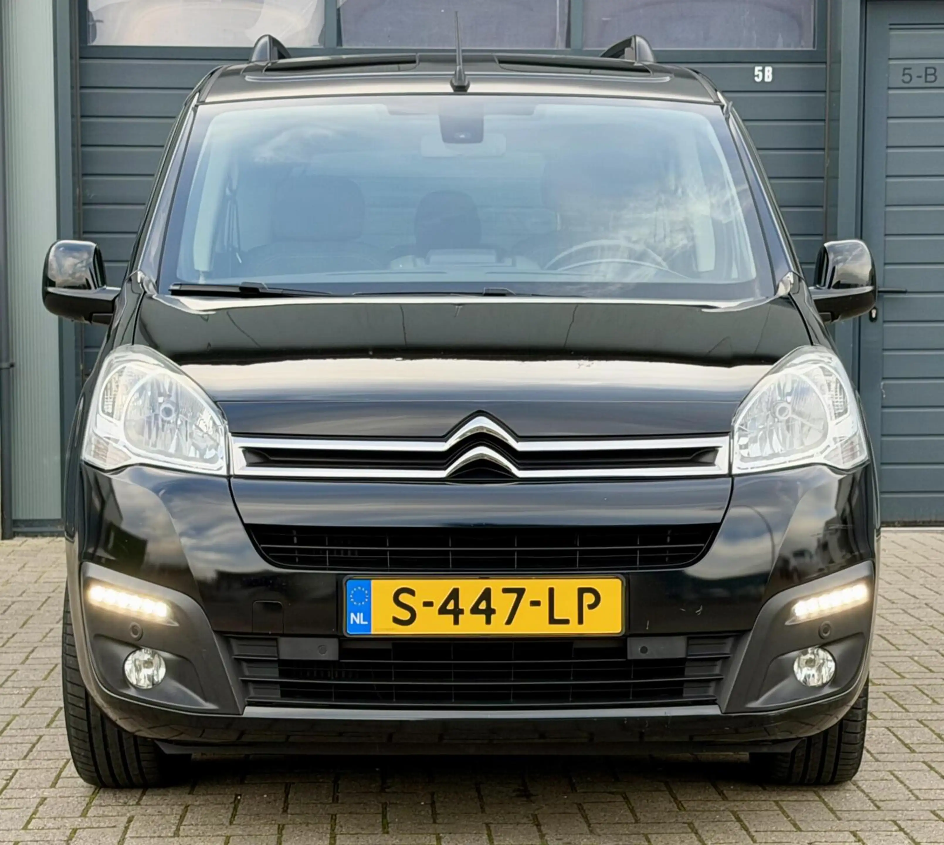 Citroen Berlingo XL 1.2 - 110pk | LAGE KM | 5 Persoons | Benzine | — photo 5