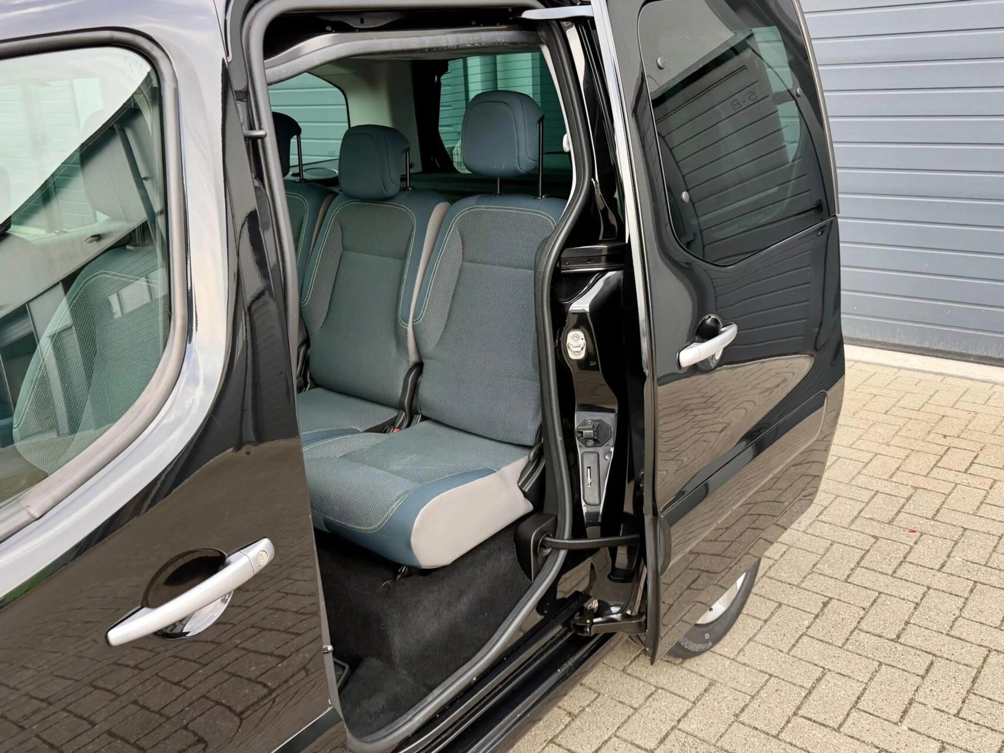 Citroen Berlingo XL 1.2 - 110pk | LAGE KM | 5 Persoons | Benzine | — photo 14
