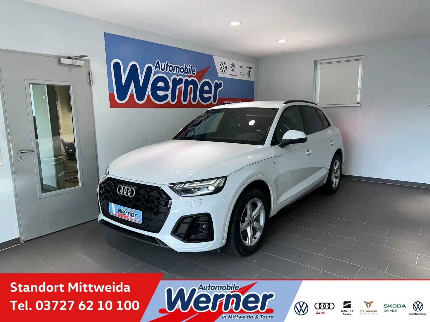 Audi Q5 Black S-line 35TDI MatrixLED Navi Wit - 1