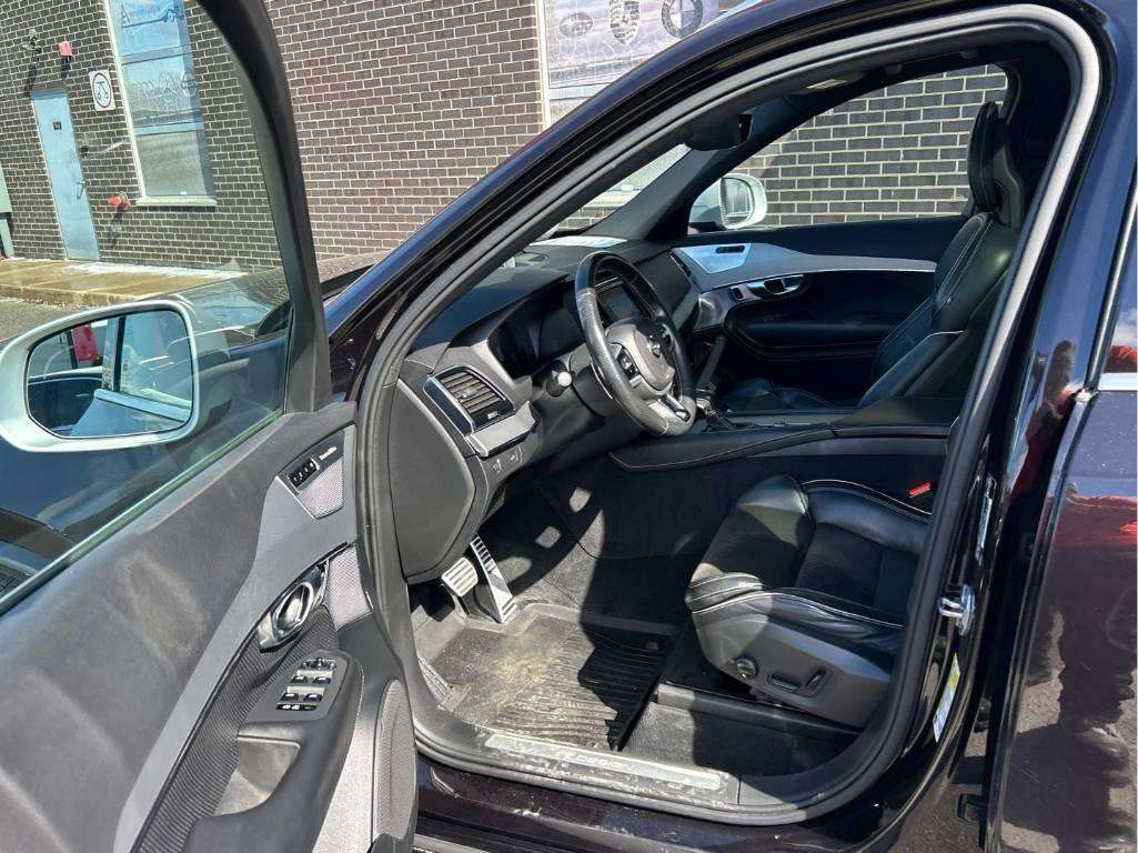 2018 Volvo XC90 R-Design!! BOWERS & WILKINS STEREO!! 6-PASSENGER! thumb 18