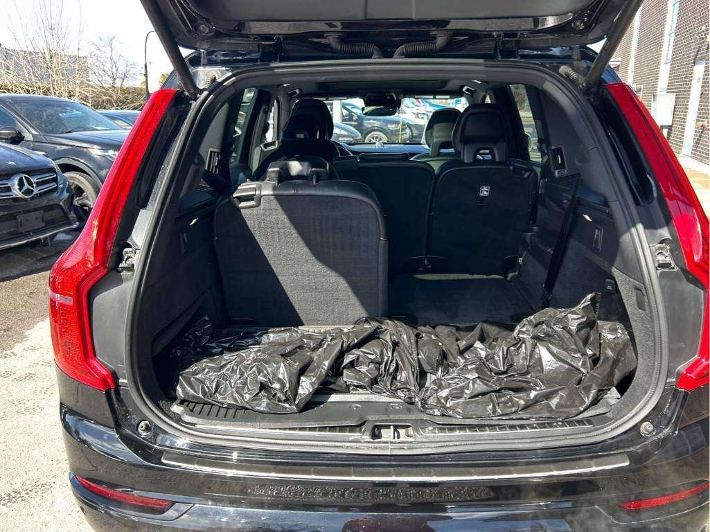 2018 Volvo XC90 R-Design!! BOWERS & WILKINS STEREO!! 6-PASSENGER! thumb 33