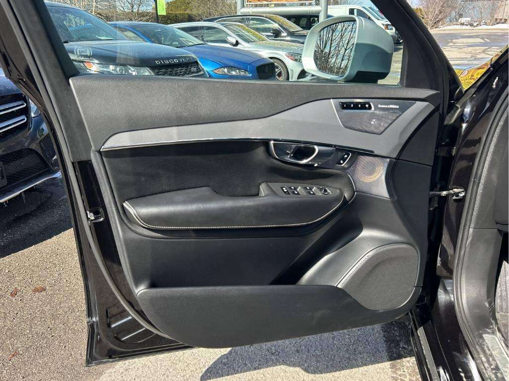 2018 Volvo XC90 R-Design!! BOWERS & WILKINS STEREO!! 6-PASSENGER! thumb 17