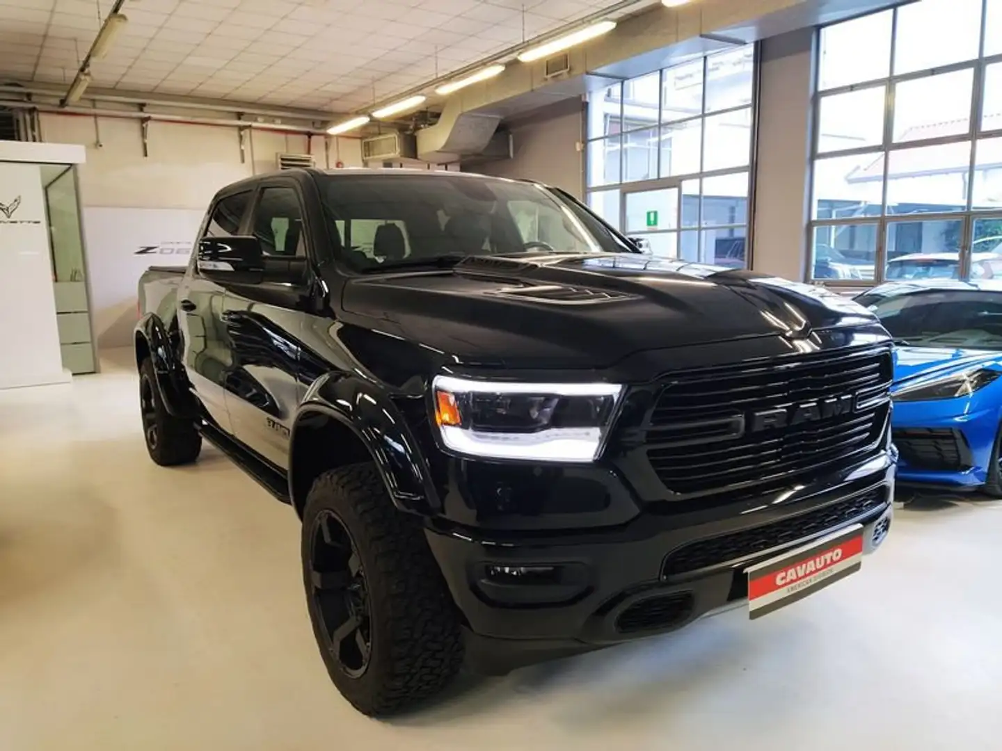 RAM 1500 LARAMIE 5.7L.V8 Fekete - 1
