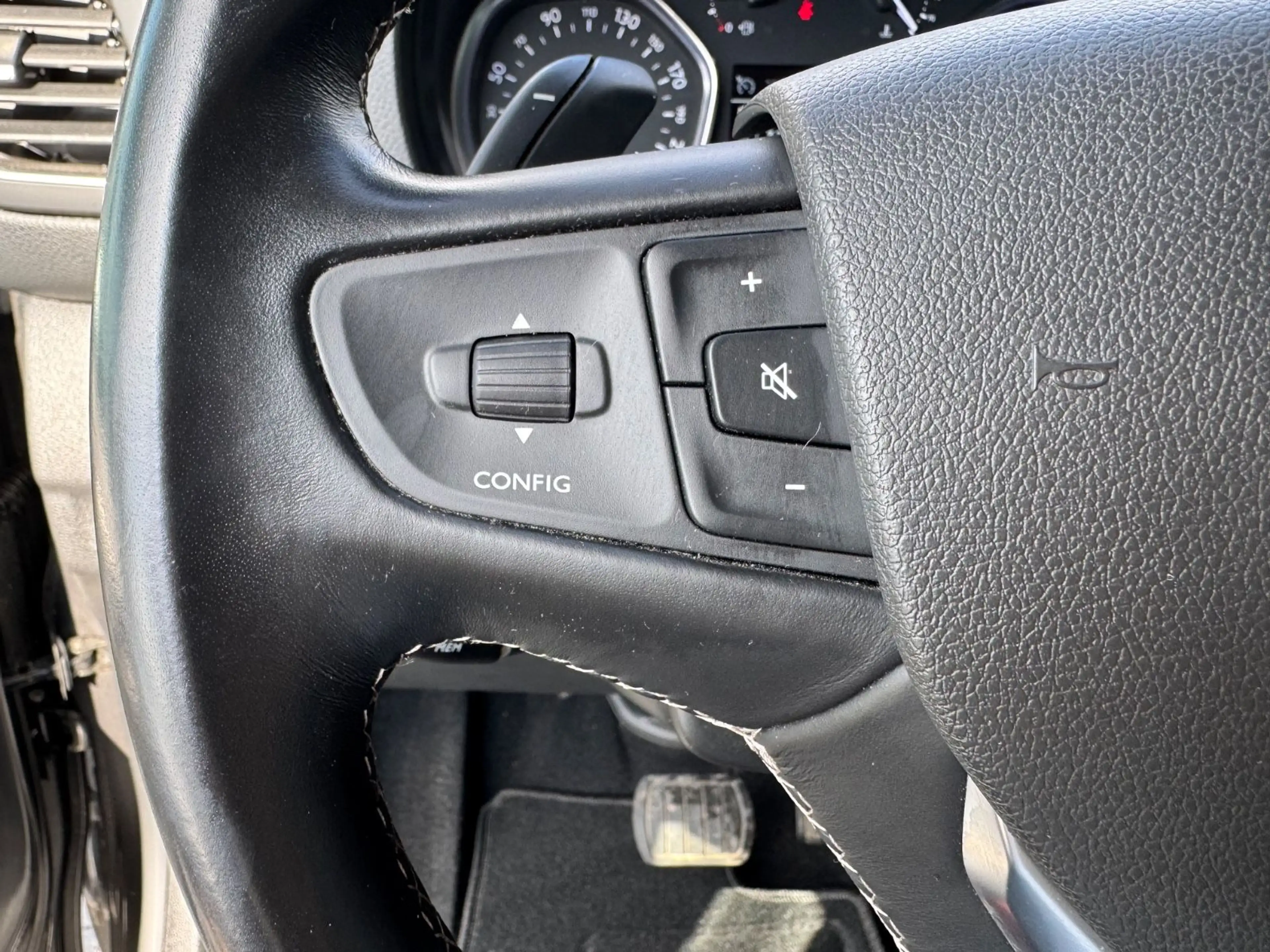 Opel Zafira Life Innovation M *LEDER/PANO/AHK/STHZ* — photo 10