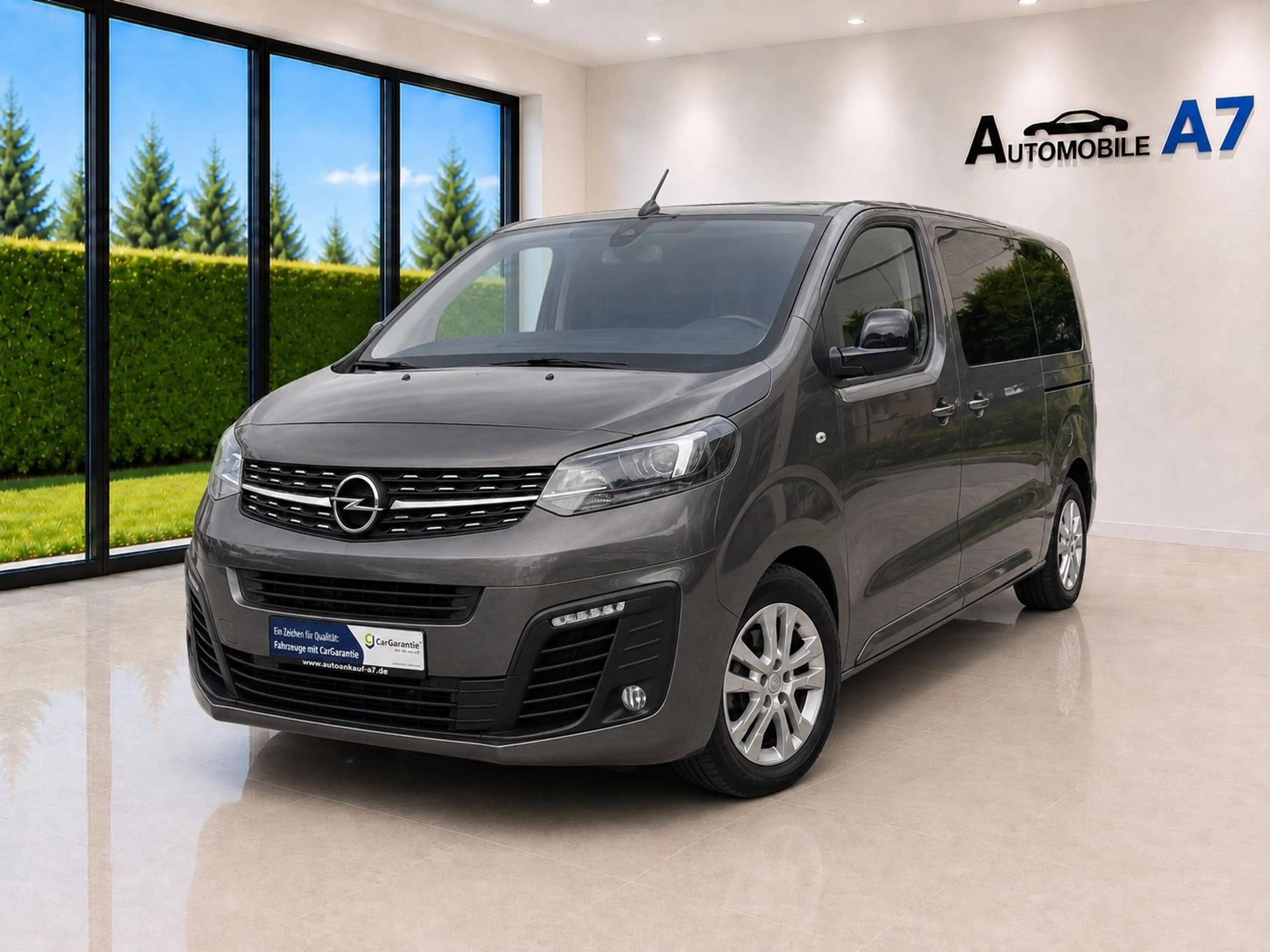 Opel Zafira Life Innovation M *LEDER/PANO/AHK/STHZ* — photo 3