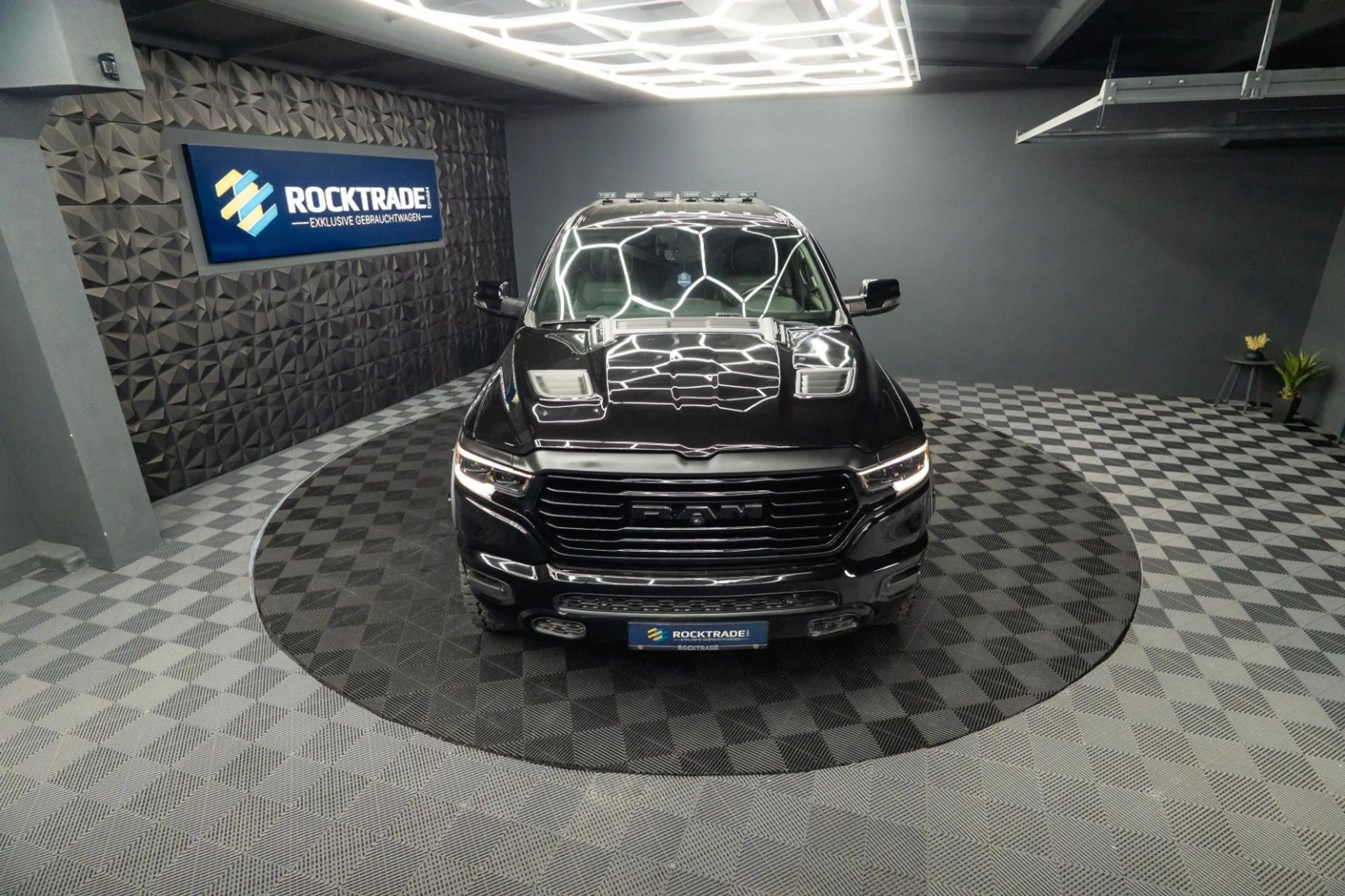 Dodge RAM 5.7 V8 HEMI 4x4 LARAMIE Limited Offroad 19% — photo 14