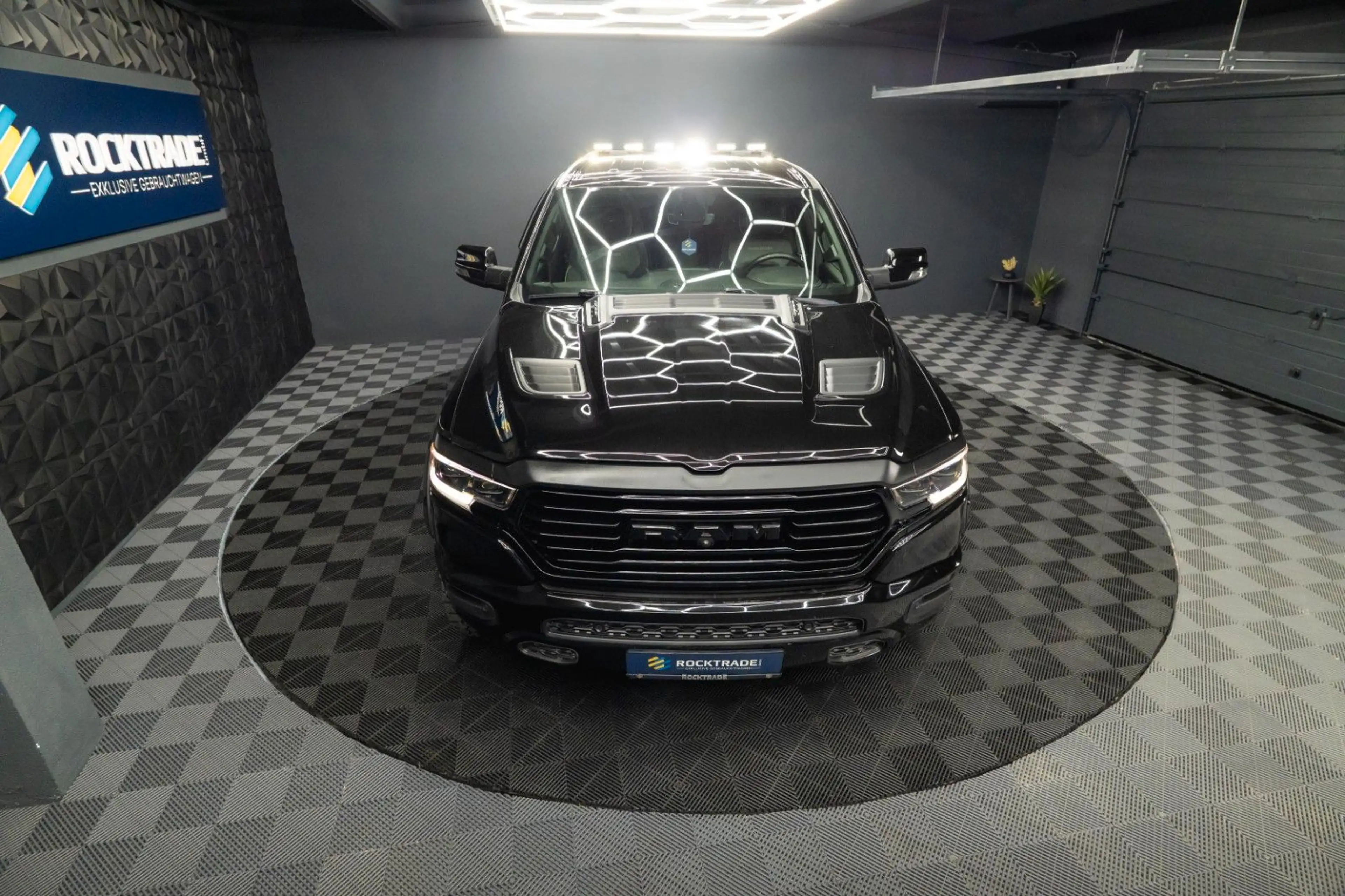 Dodge RAM 5.7 V8 HEMI 4x4 LARAMIE Limited Offroad 19% — photo 12