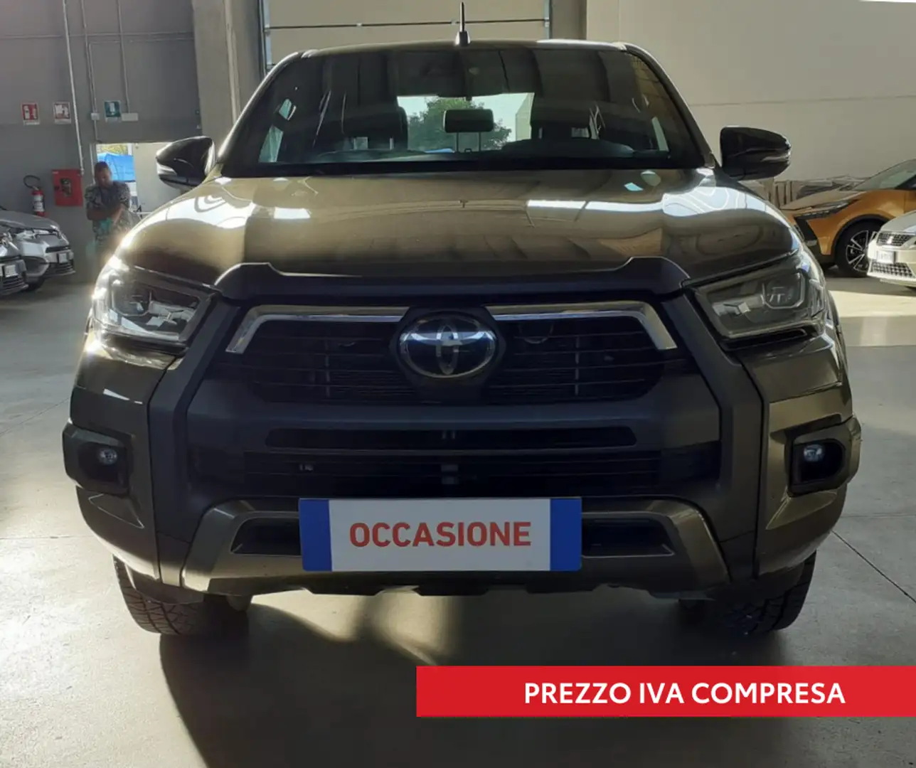 Toyota Hilux Hilux 2.8 D A/T 4WD 4 porte Double Cab Invincible - 1