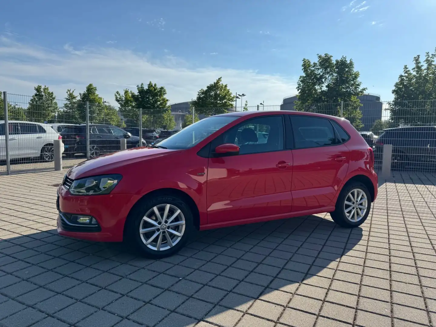 Volkswagen Polo 1.0 Lounge Tüv und Inspekion neu/Garantie Czerwony - 1