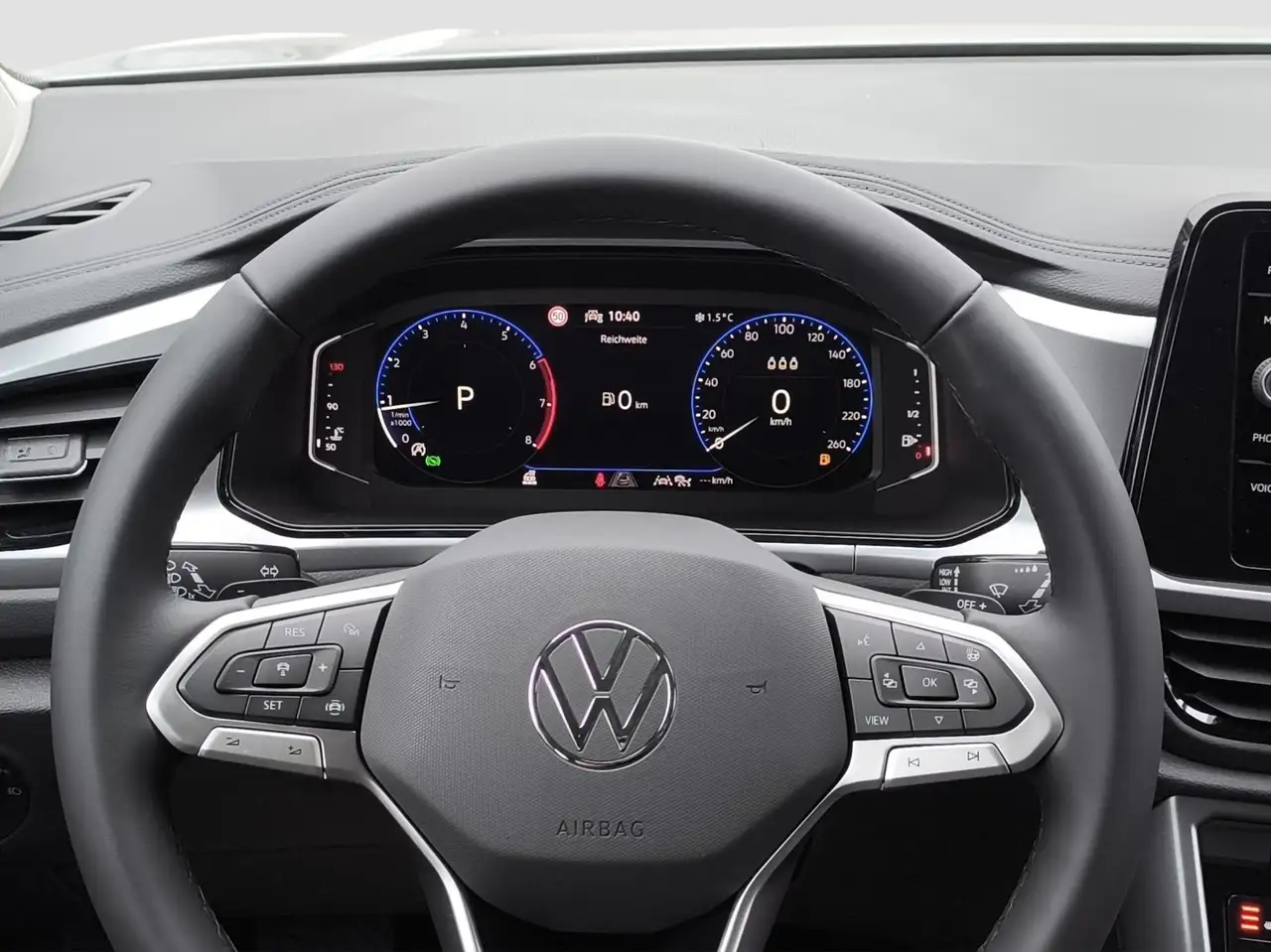 Volkswagen T-Roc 1.5 TSI DSG Life 4-J-G AHK RFK 15