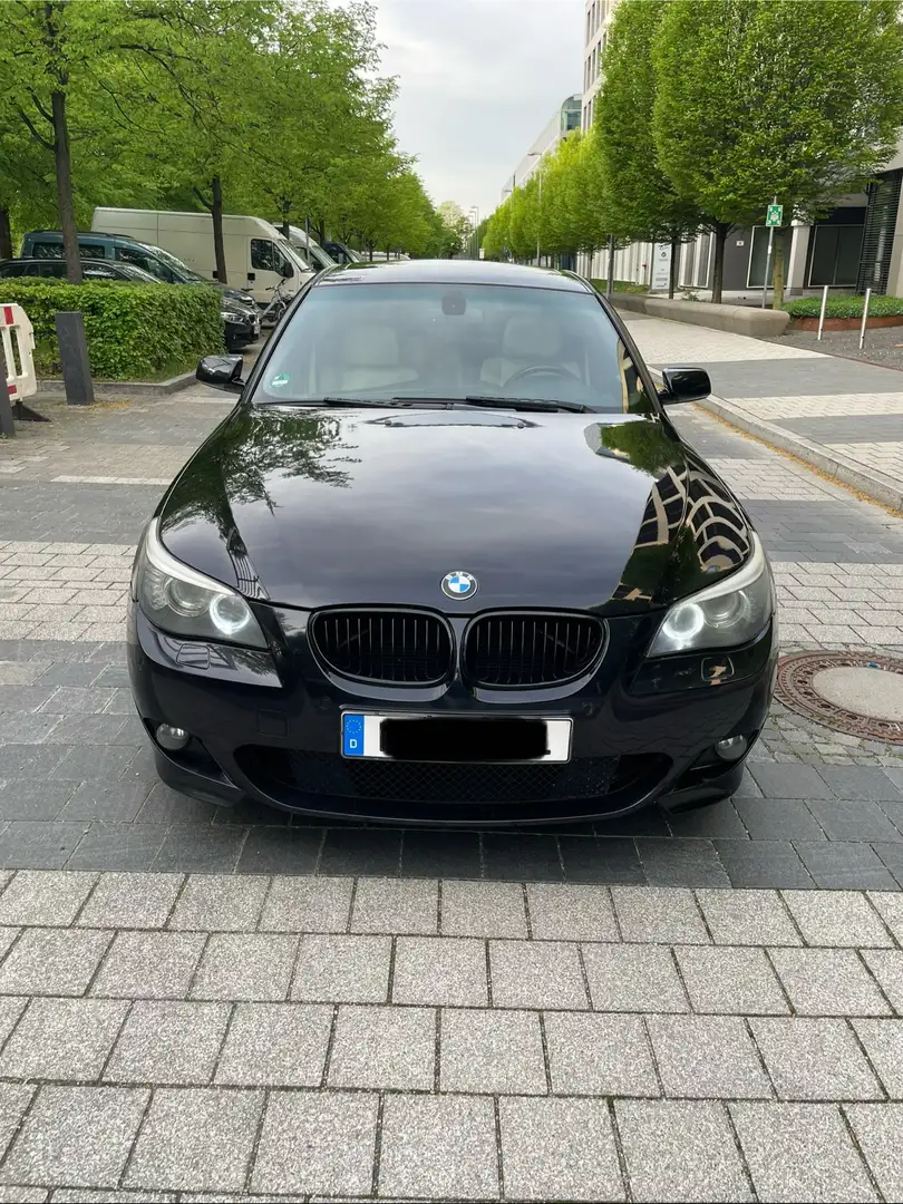 BMW 525 d Edition Sport LCI M Paket ab Werk Schwarz - 2