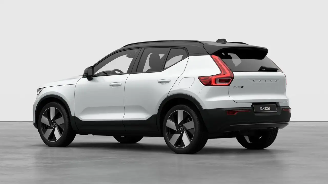 Volvo EX40 снимка Volvo EX40