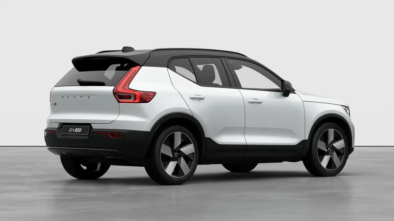 Volvo EX40 снимка Volvo EX40
