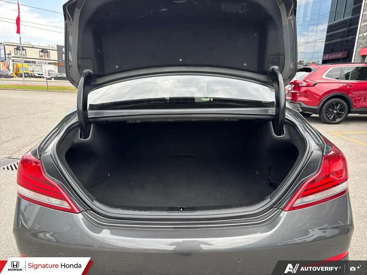 Genesis G70 снимка Genesis G70