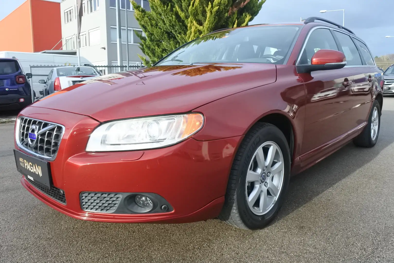 Volvo V70 V70 D3 MOMENTUM Geatronic/ NUR 73200KM/ 5 ZYLINDER - 1