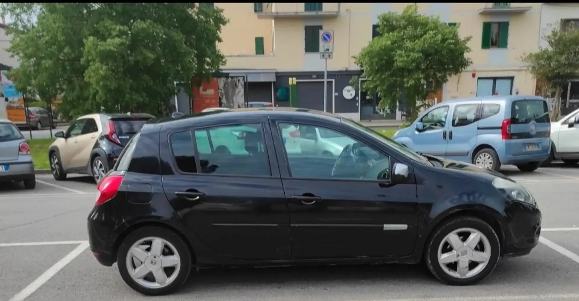Renault Clio 1.2 Negro - 1