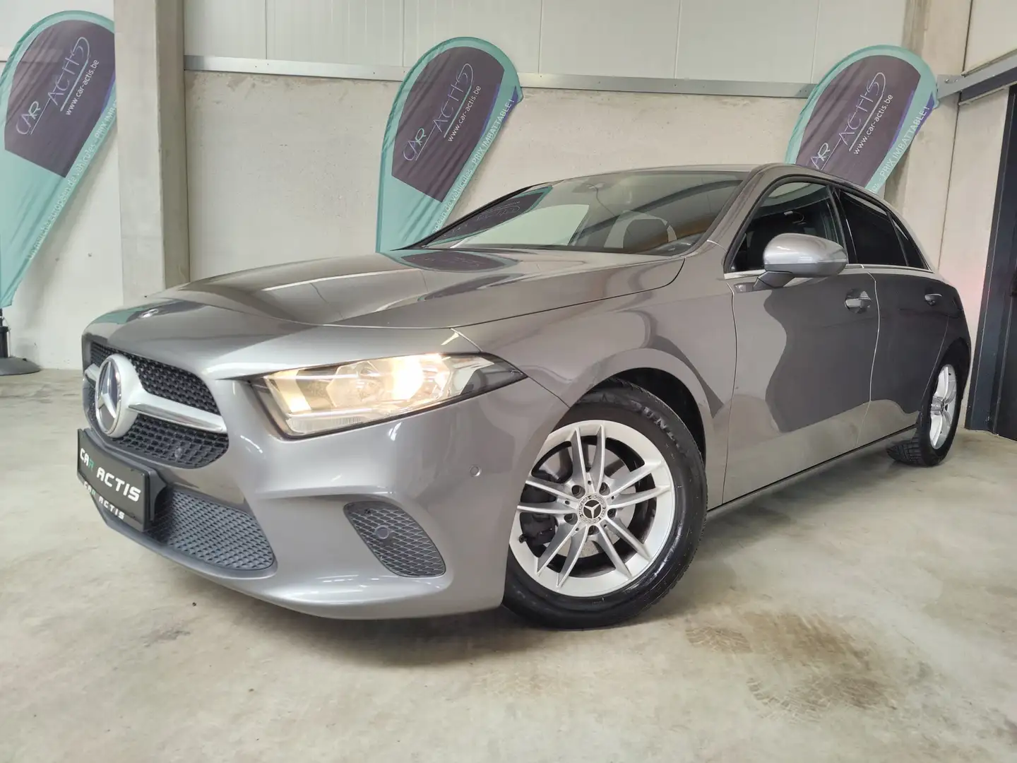 Mercedes-Benz A 180 A 180d Business Solution - GPS - CAMERA - ATTELAGE Gris - 2
